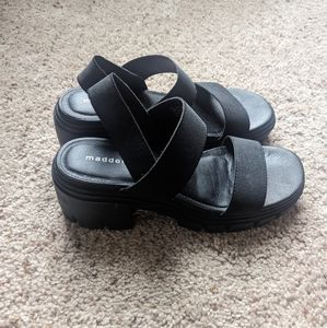 Madden girl chunky sandal